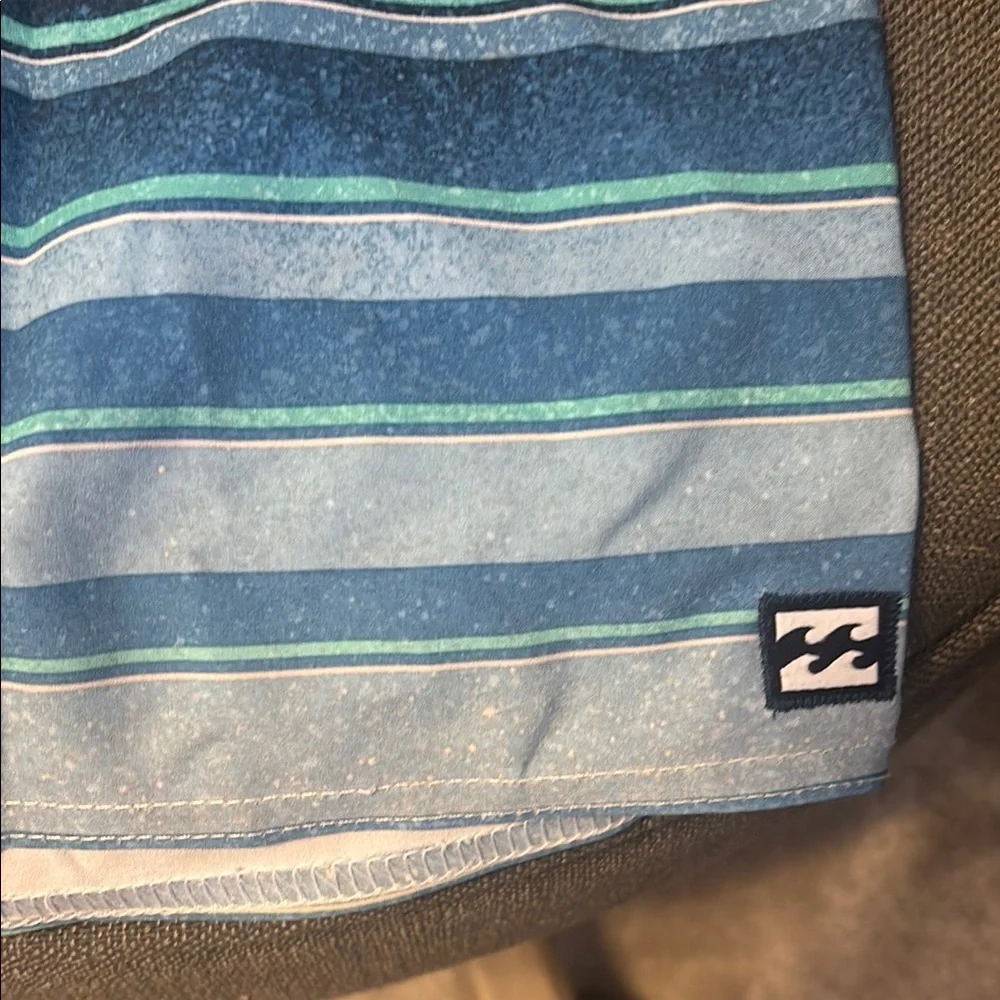 Billabong Boys 6 long Blue Striped  board shorts swimsuit